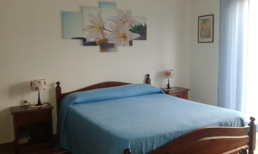 B&B La Coccarda CastellʼAlfero Habitación foto